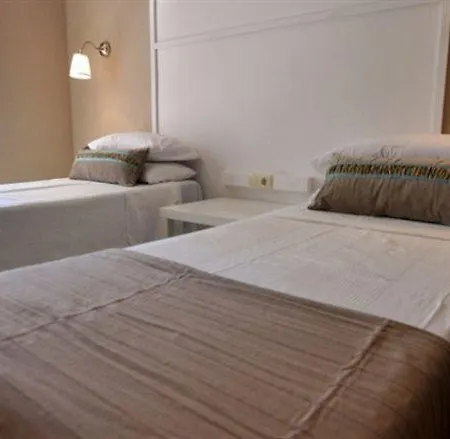 Guest house Horta Rosell 2*